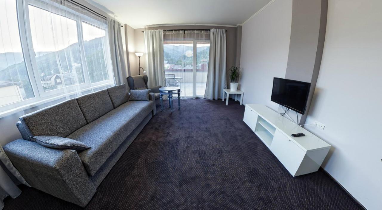 Rakhiv Hotel & Apartments Extérieur photo
