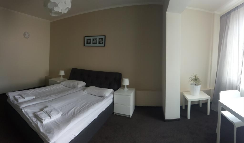 Rakhiv Hotel & Apartments Extérieur photo